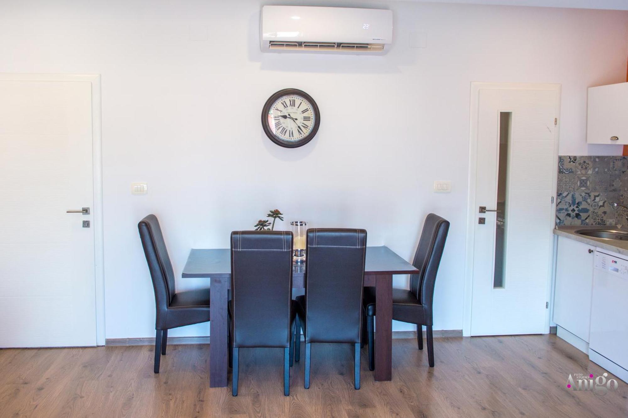Apartments Enigma - With Private Parking Mostar Buitenkant foto