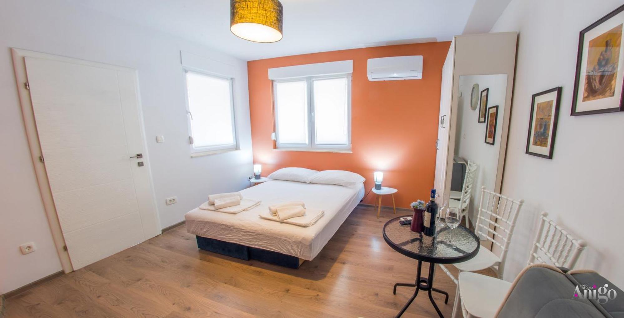 Apartments Enigma - With Private Parking Mostar Buitenkant foto
