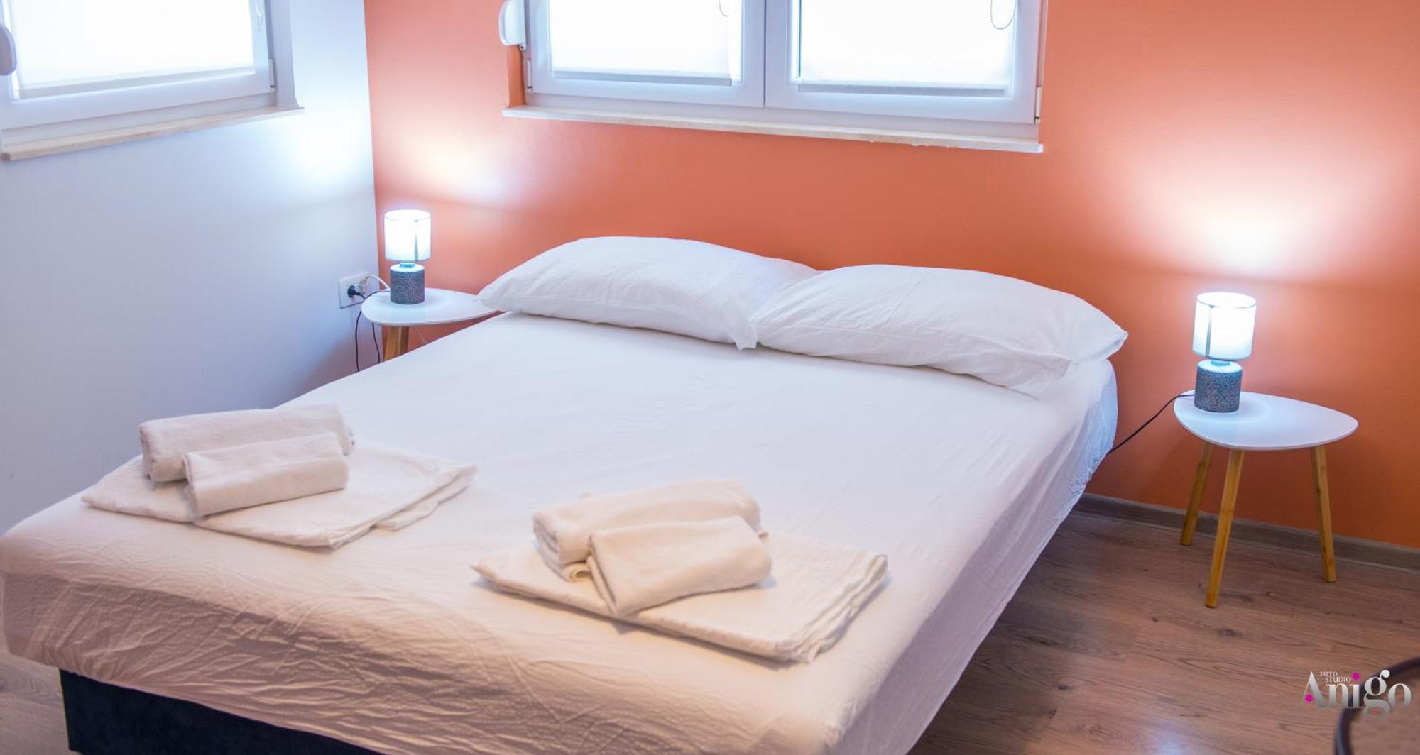Apartments Enigma - With Private Parking Mostar Buitenkant foto